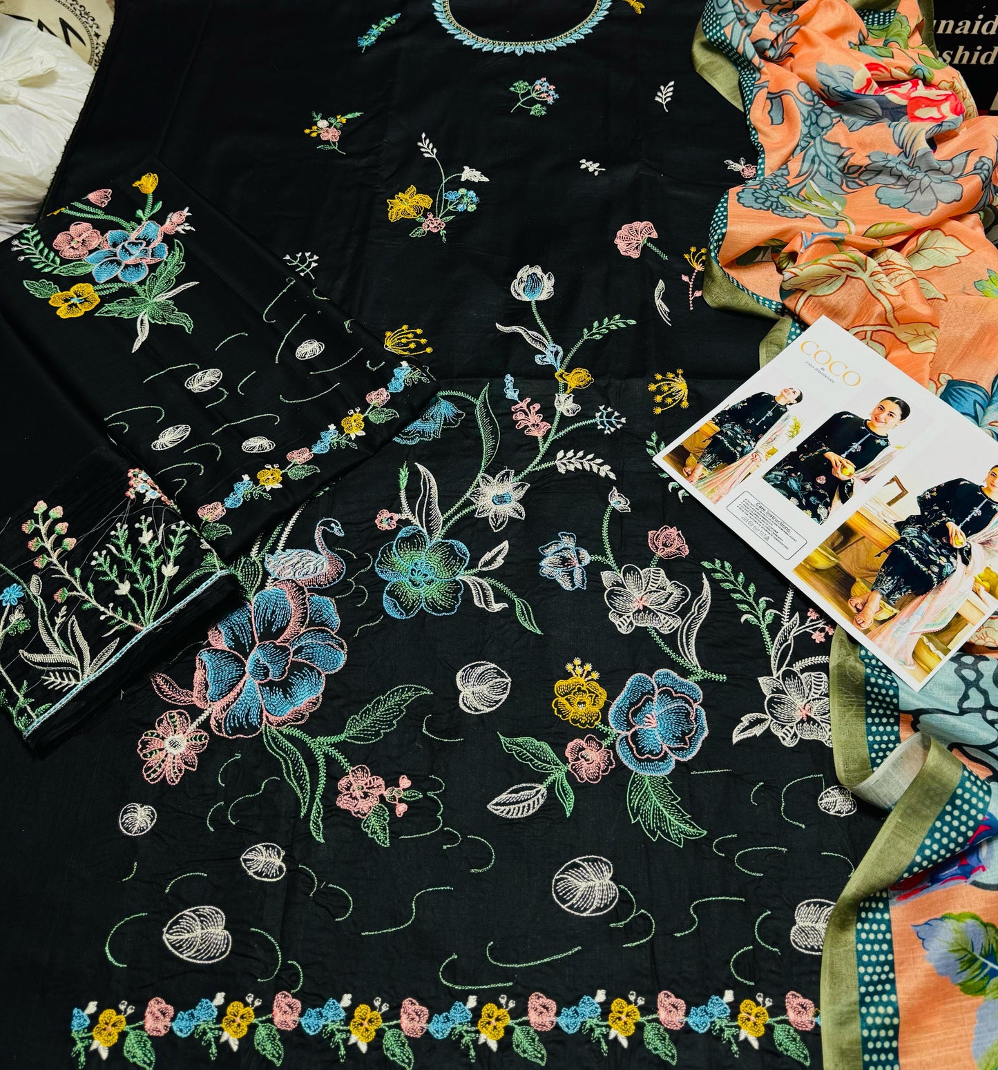Brand IDEASCOLLECTION (Embroidered lawn)