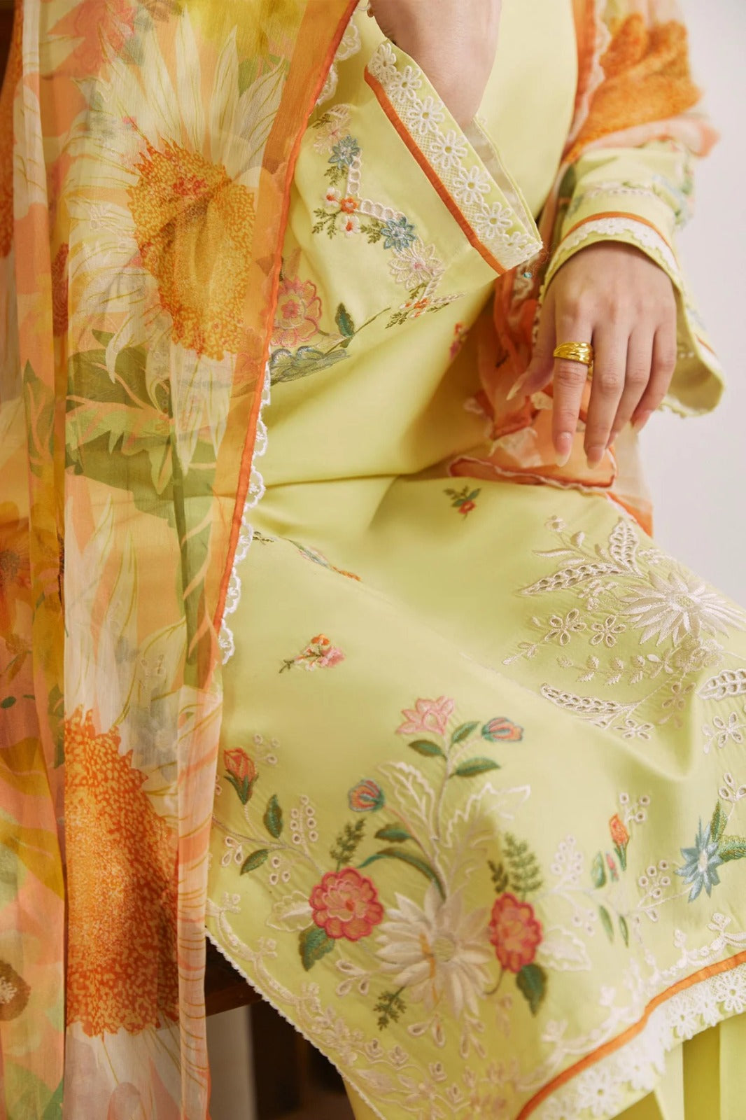Brand IDEASCOLLECTION (Embroidered lawn)