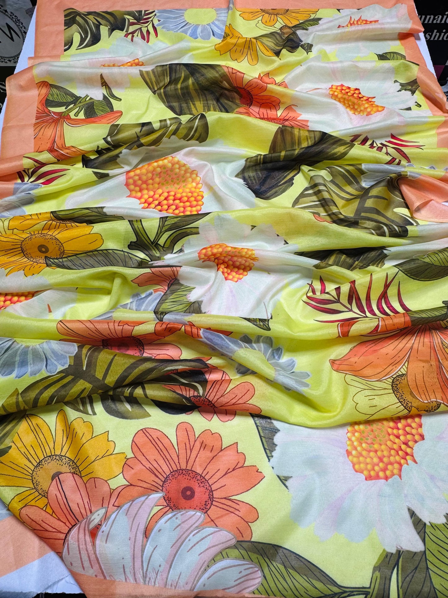 Brand IDEASCOLLECTION (Embroidered lawn)