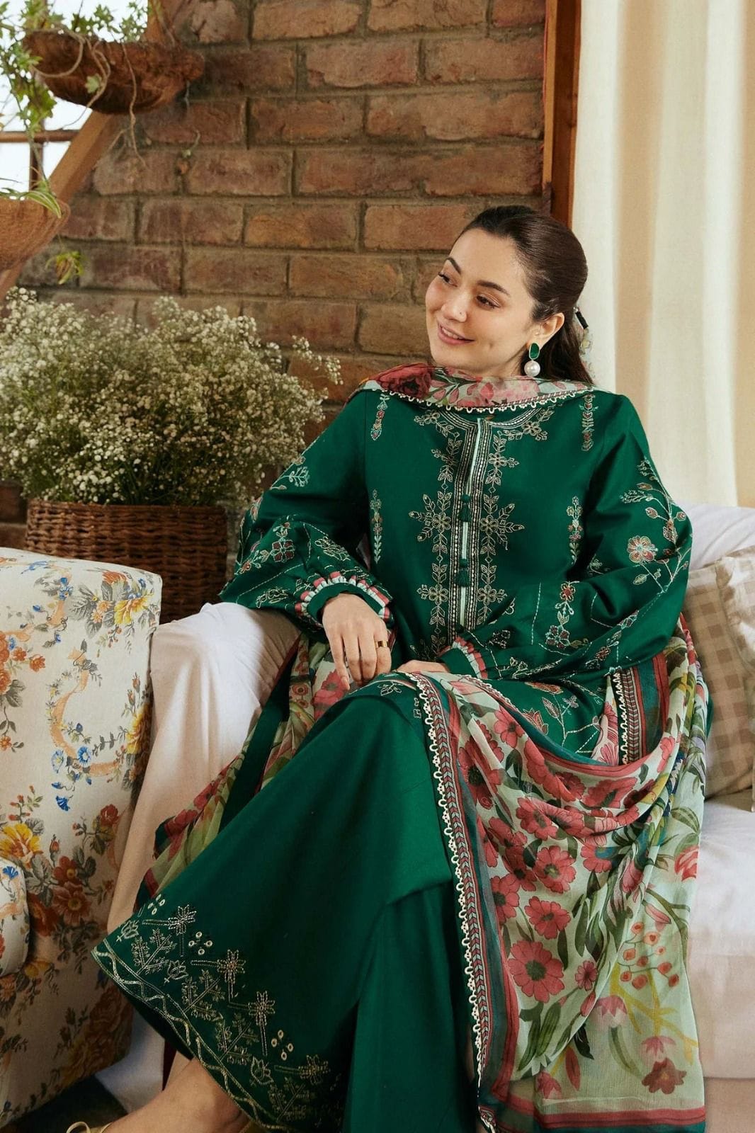 Brand IDEASCOLLECTION (Embroidered lawn)