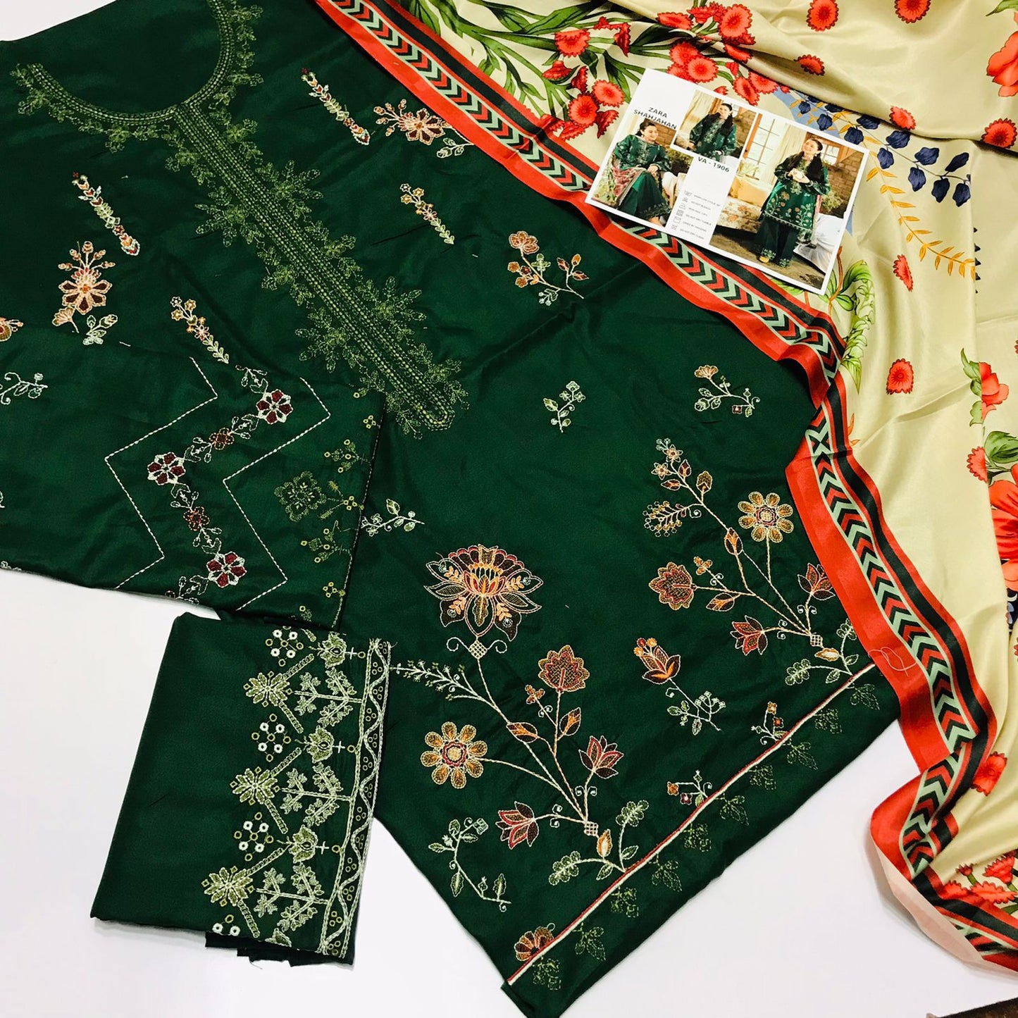 Brand IDEASCOLLECTION (Embroidered lawn)