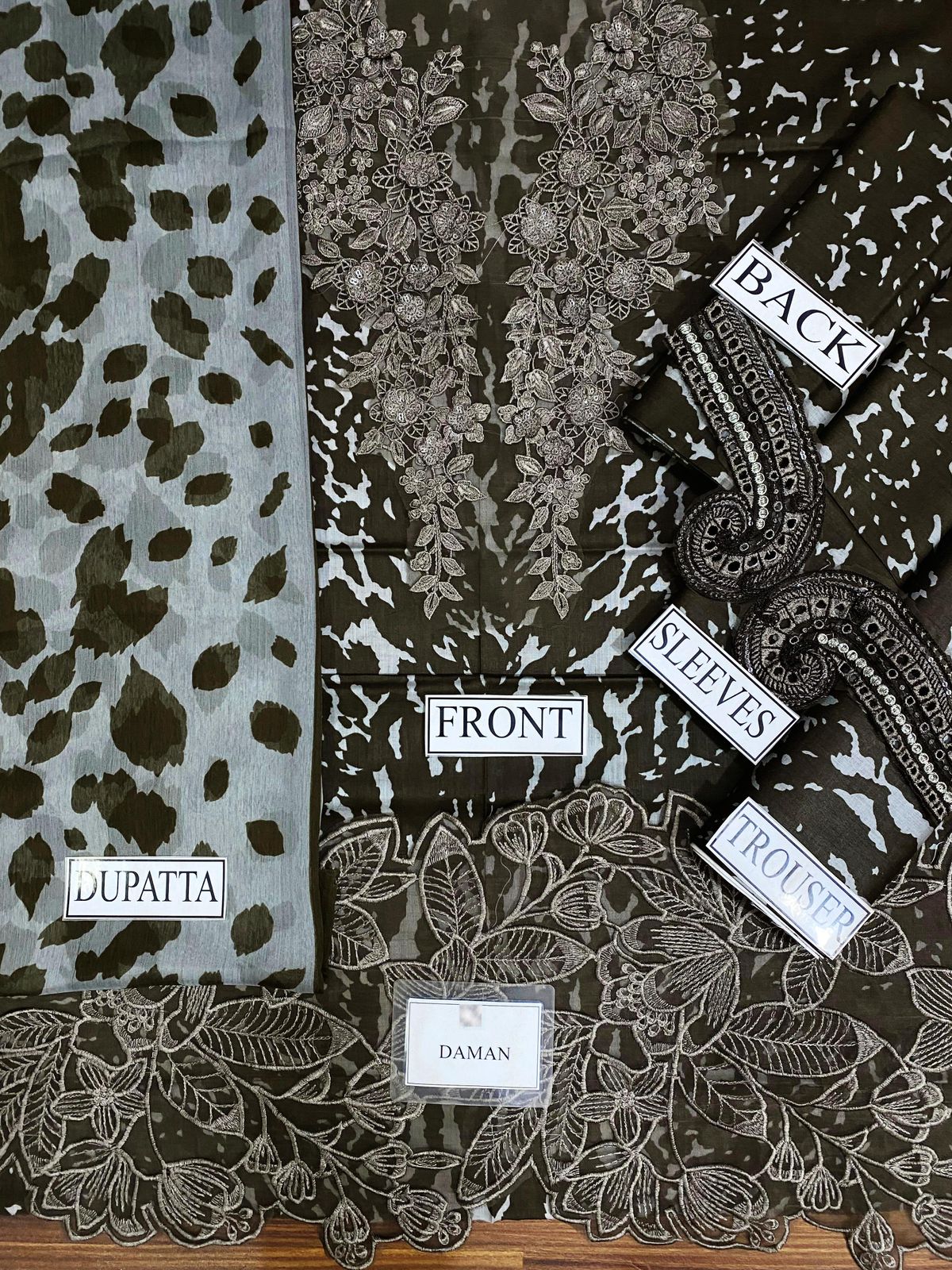 IDEASCOLLECTION With Chikankari🥰♥️