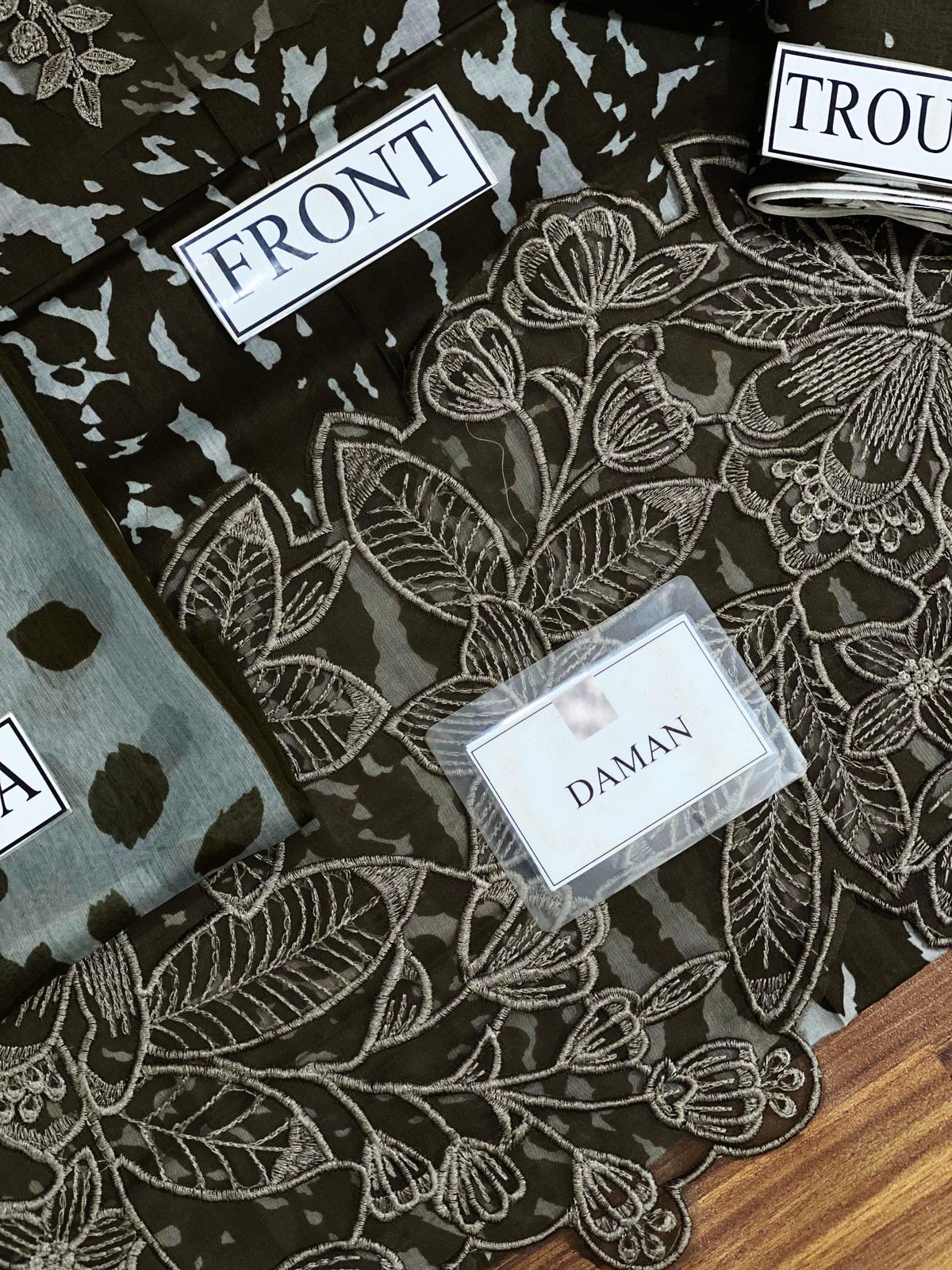 IDEASCOLLECTION With Chikankari🥰♥️