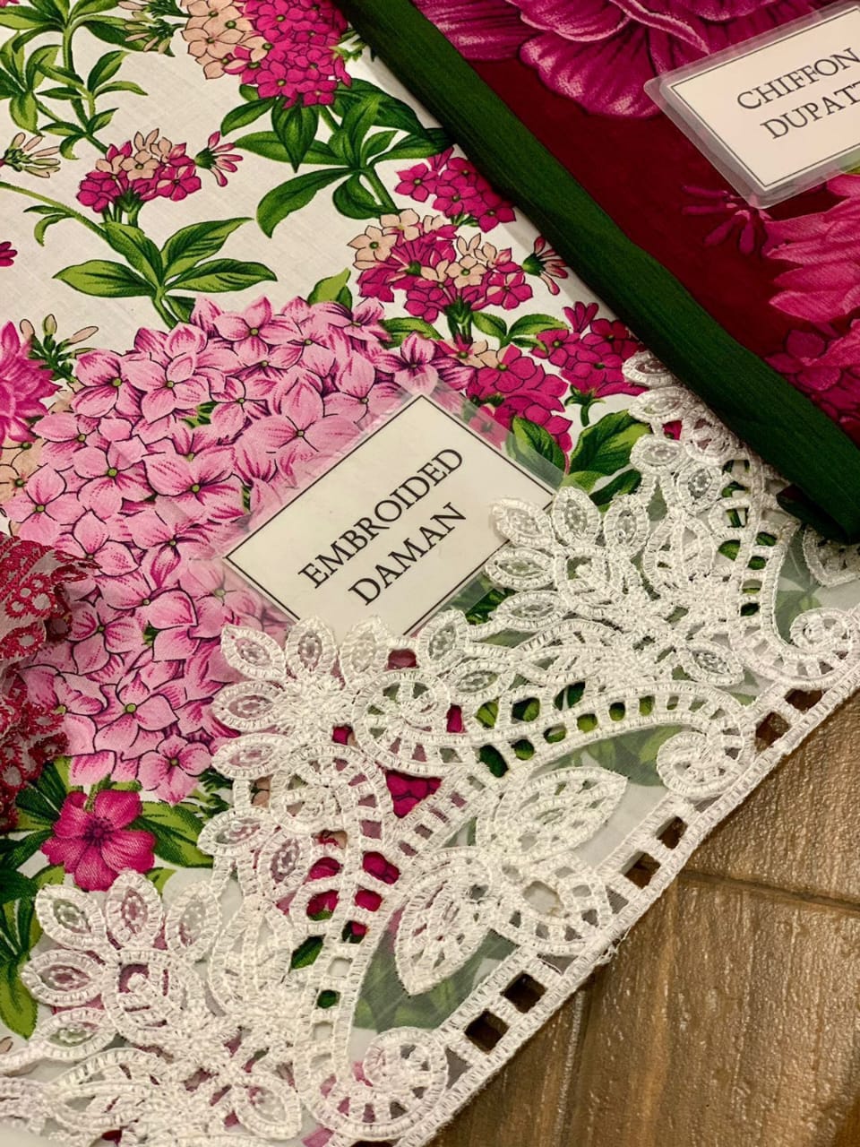 IDEASCOLLECTION With Chikankari🥰♥️
