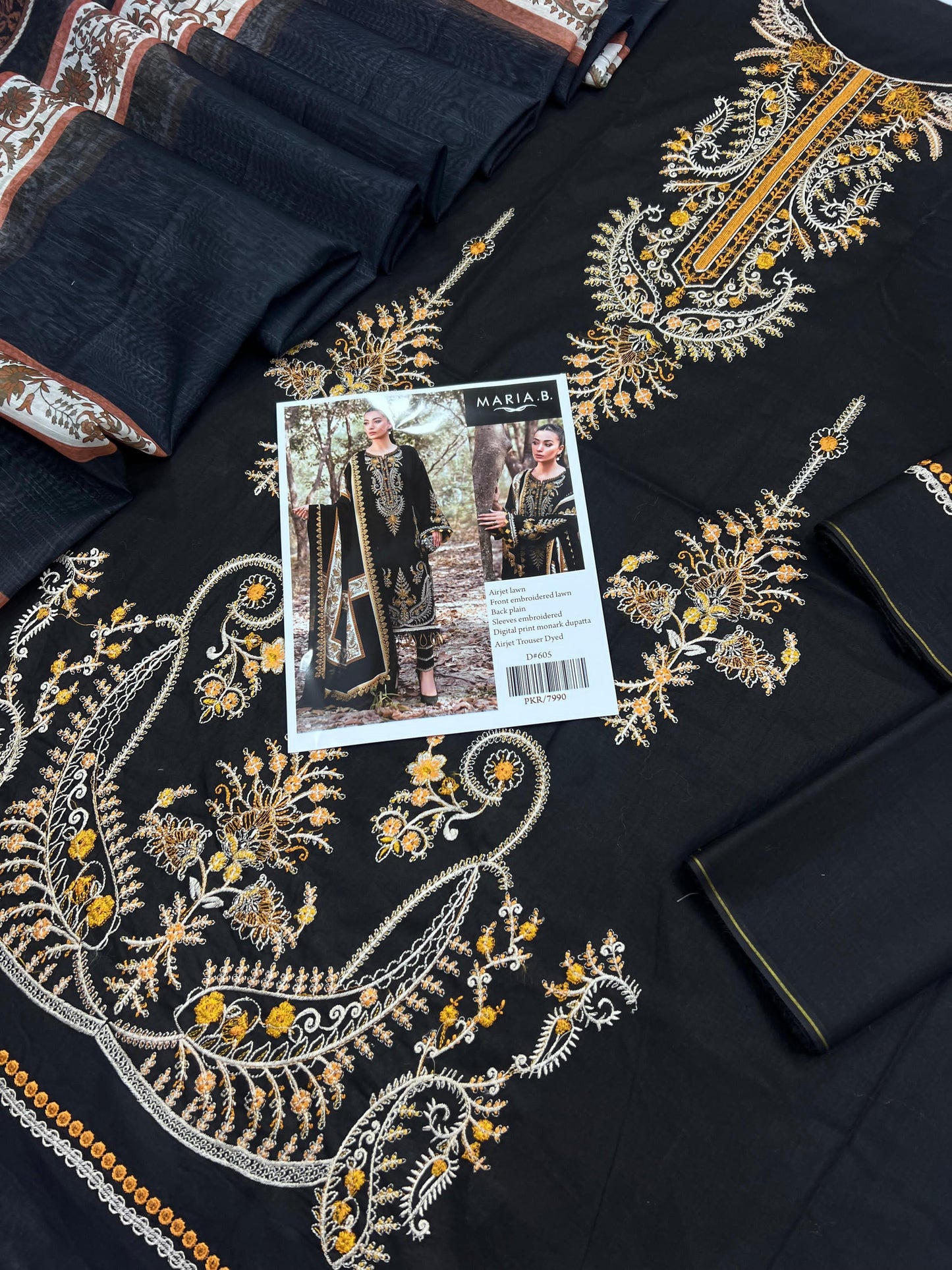 IDEASCOLLECTION Lawn with Digital Monar Dupatta🥰