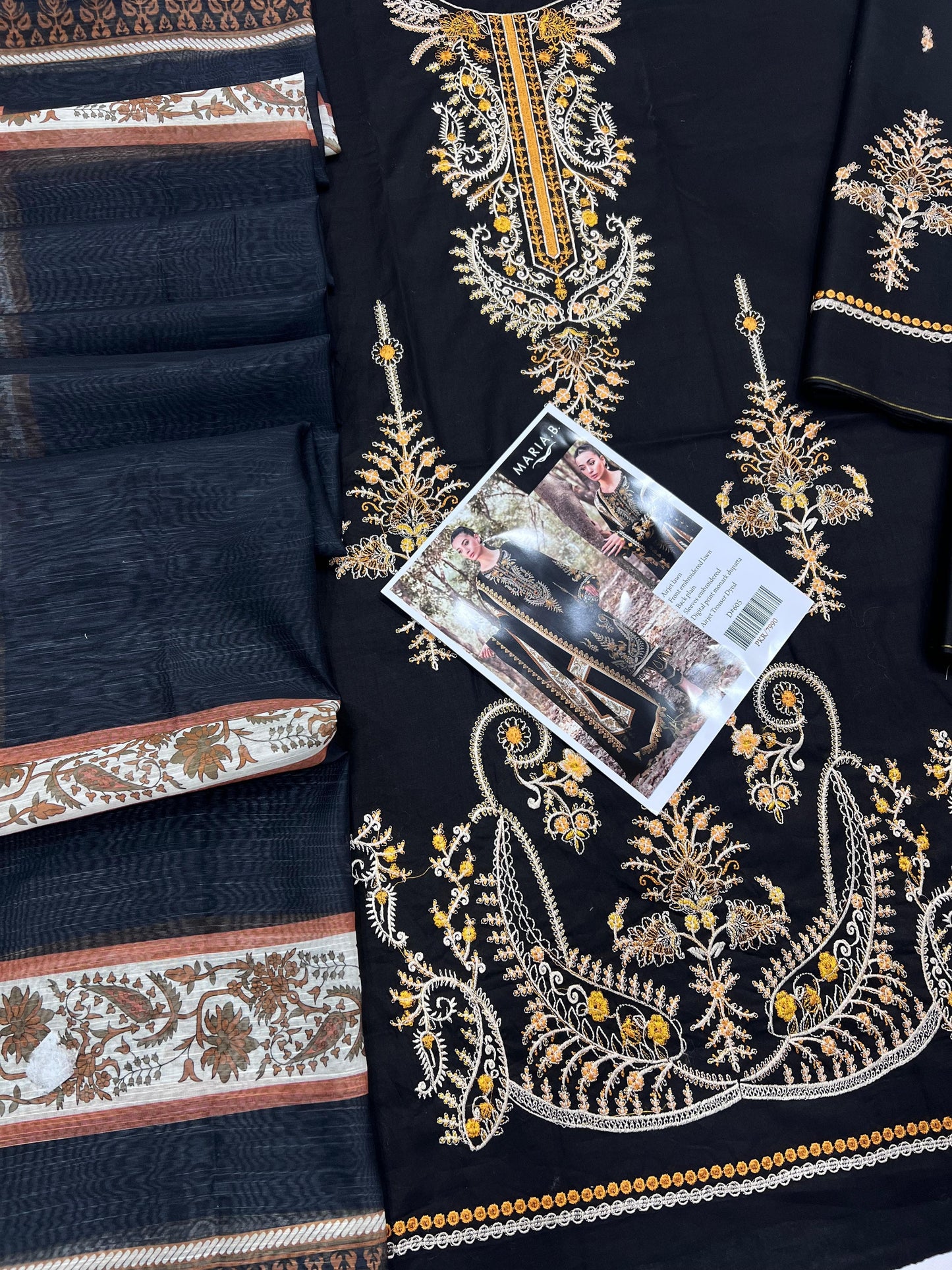 IDEASCOLLECTION Lawn with Digital Monar Dupatta🥰