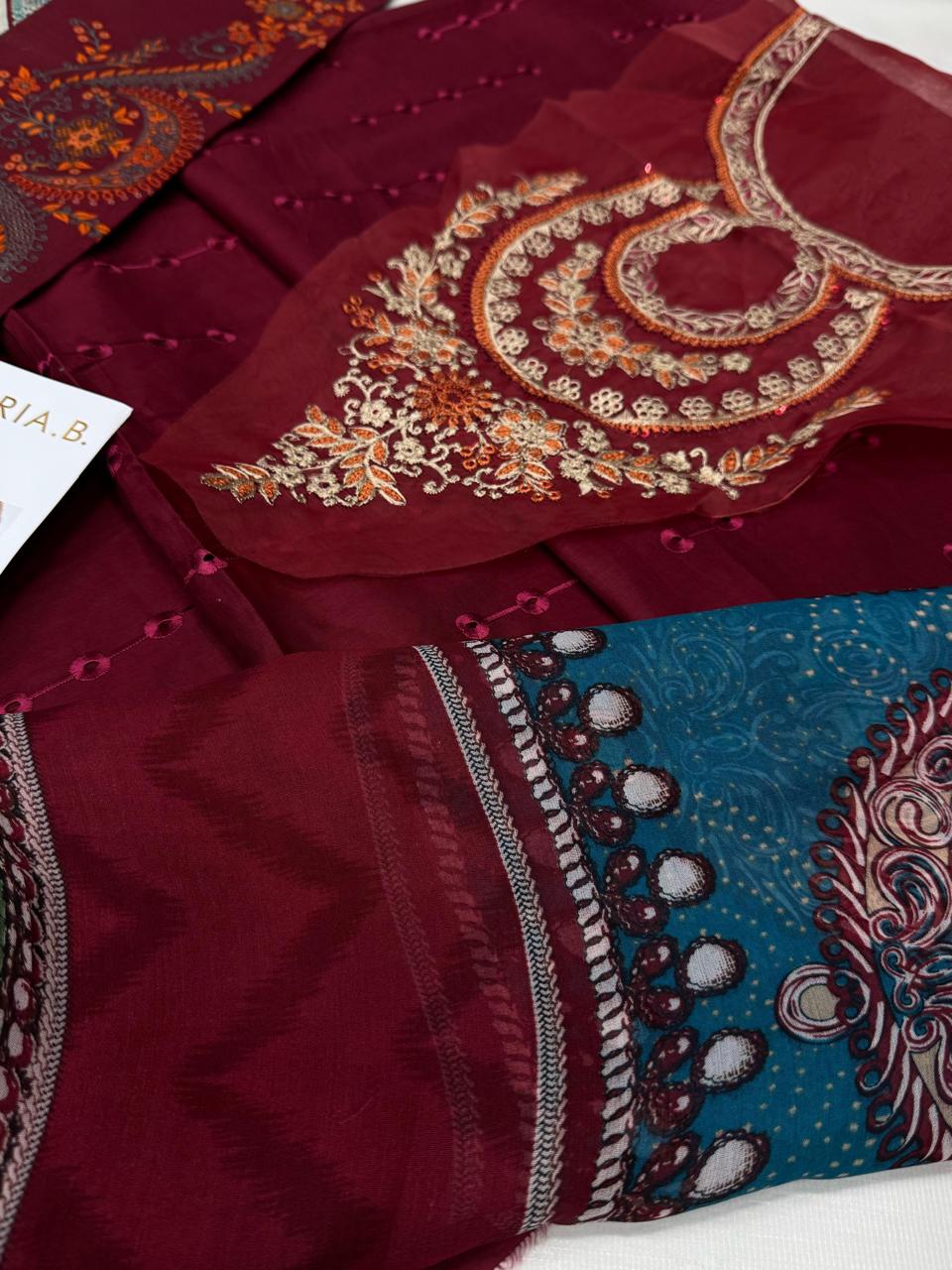 IDEASCOLLECTION With Chikankari🥰♥️